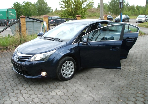 Toyota Avensis cena 31990 przebieg: 192000, rok produkcji 2011 z Gliwice małe 191